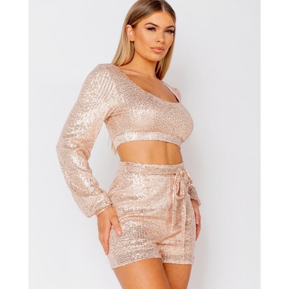 Sequins Long Sleeve Crop Top and High Waist Shorts Two Piece Set - Picture 2 of 8